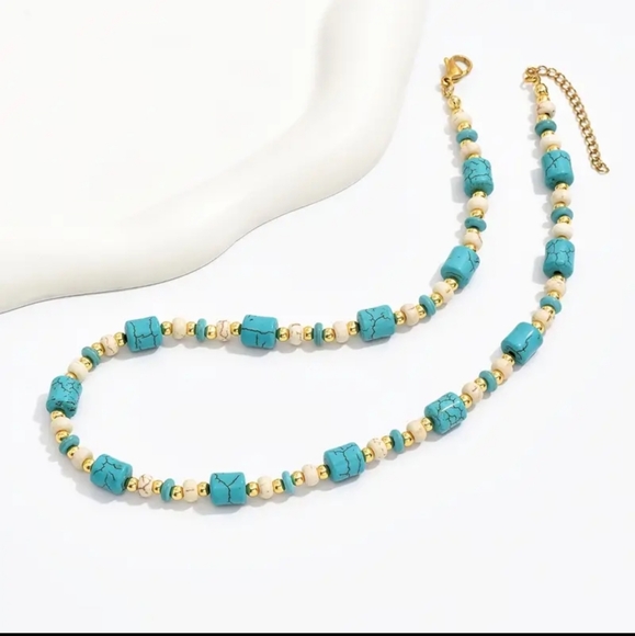 Elegant 18K Gold Plated Handmade Turquoise Necklace. - Picture 4 of 4